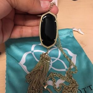 Kendra Scott necklace